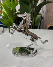 dekoratif at obje döküm gümüş