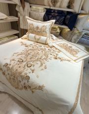 yatak örtüsü sultan model gold